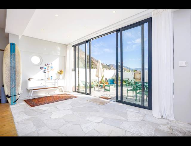 3 BEDROOM FREESTANDING TO LET IN MUIZENBERG